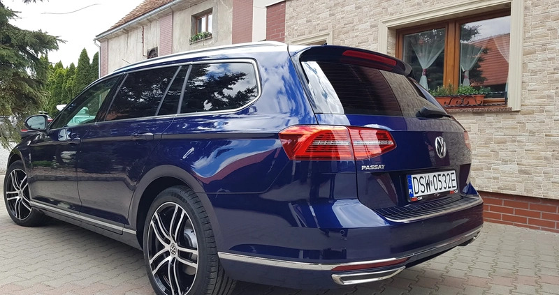 Volkswagen Passat cena 79900 przebieg: 148000, rok produkcji 2018 z Strzegom małe 742
